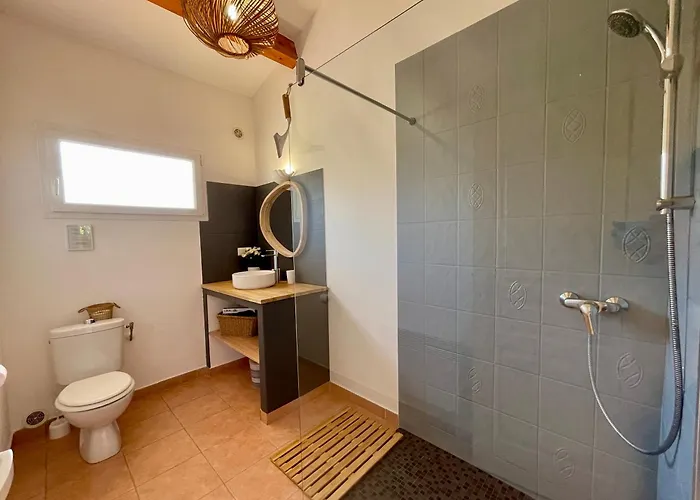 Cala Corsa: Luxury 4-bedroom With Heated Private Pool Lecci