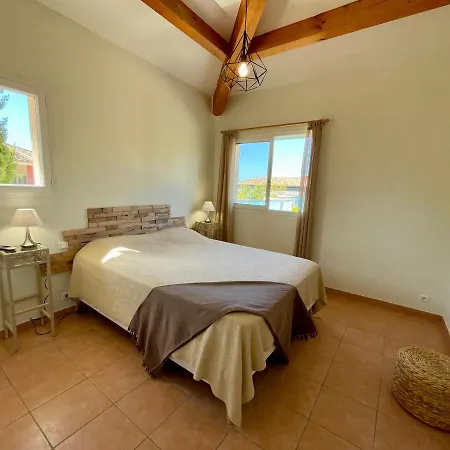 Cala Corsa: Luxury 4-bedroom With Heated Private Pool Lecci