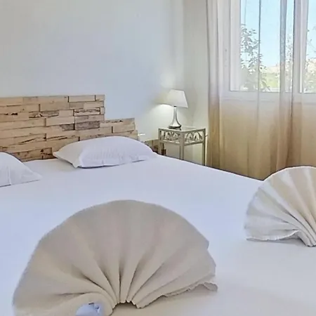 Holiday home Cala Corsa: Luxury 4-bedroom With Heated Private Pool *