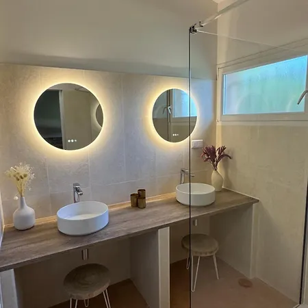 Cala Corsa: Luxury 4-bedroom With Heated Private Pool *