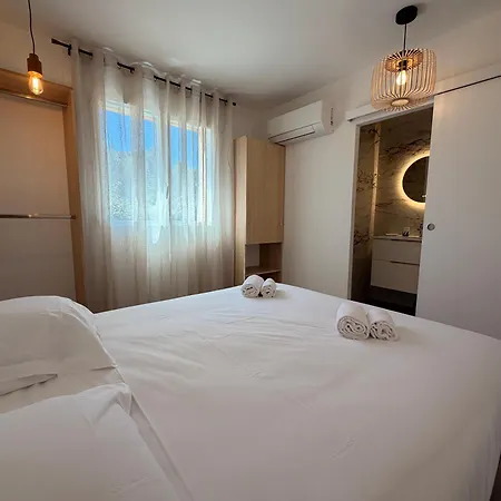 Cala Corsica - 5 Etoiles T5 Piscine Privee - T4 Piscine Privee Chauffee - T3 Piscine Partagee - Internet Fibre - Entierement Climatisee A De Porto-vecchio Cala Rossa Lecci