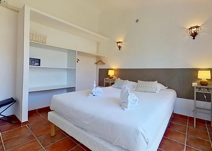 بيت للعطل Cala Corsica - 5 Etoiles T5 Piscine Privee - T4 Piscine Privee Chauffee - T3 Piscine Partagee - Internet Fibre - Entierement Climatisee A De Porto-vecchio Cala Rossa ليسي