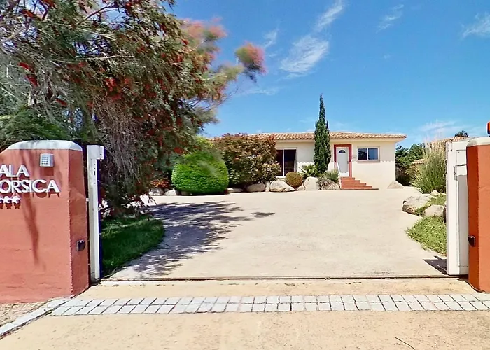 بيت للعطل Cala Corsica - 5 Etoiles T5 Piscine Privee - T4 Piscine Privee Chauffee - T3 Piscine Partagee - Internet Fibre - Entierement Climatisee A De Porto-vecchio Cala Rossa *